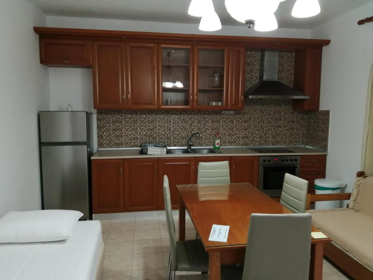 Irini Apartments Keramotí Exterior foto