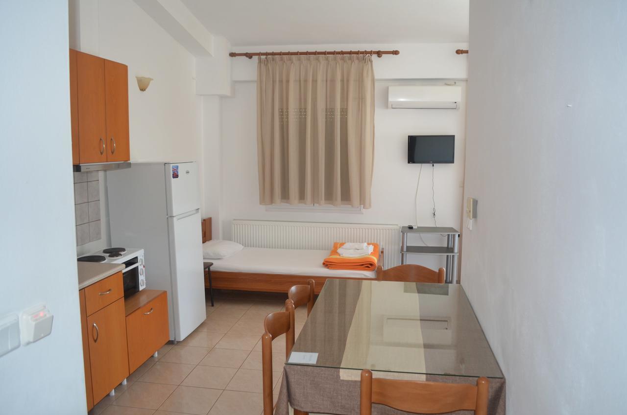 Irini Apartments Keramotí Exterior foto